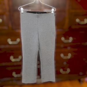 Zara Basic plaid stretch skinny pants, black/white, size M.